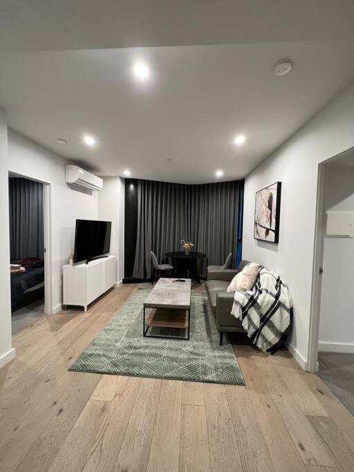 Comfy 2 Bed Apartment In The Heart Of Melbourne City Exterior foto