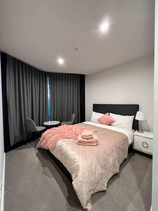 Comfy 2 Bed Apartment In The Heart Of Melbourne City Exterior foto
