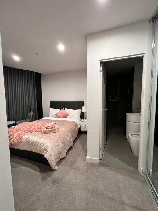 Comfy 2 Bed Apartment In The Heart Of Melbourne City Exterior foto